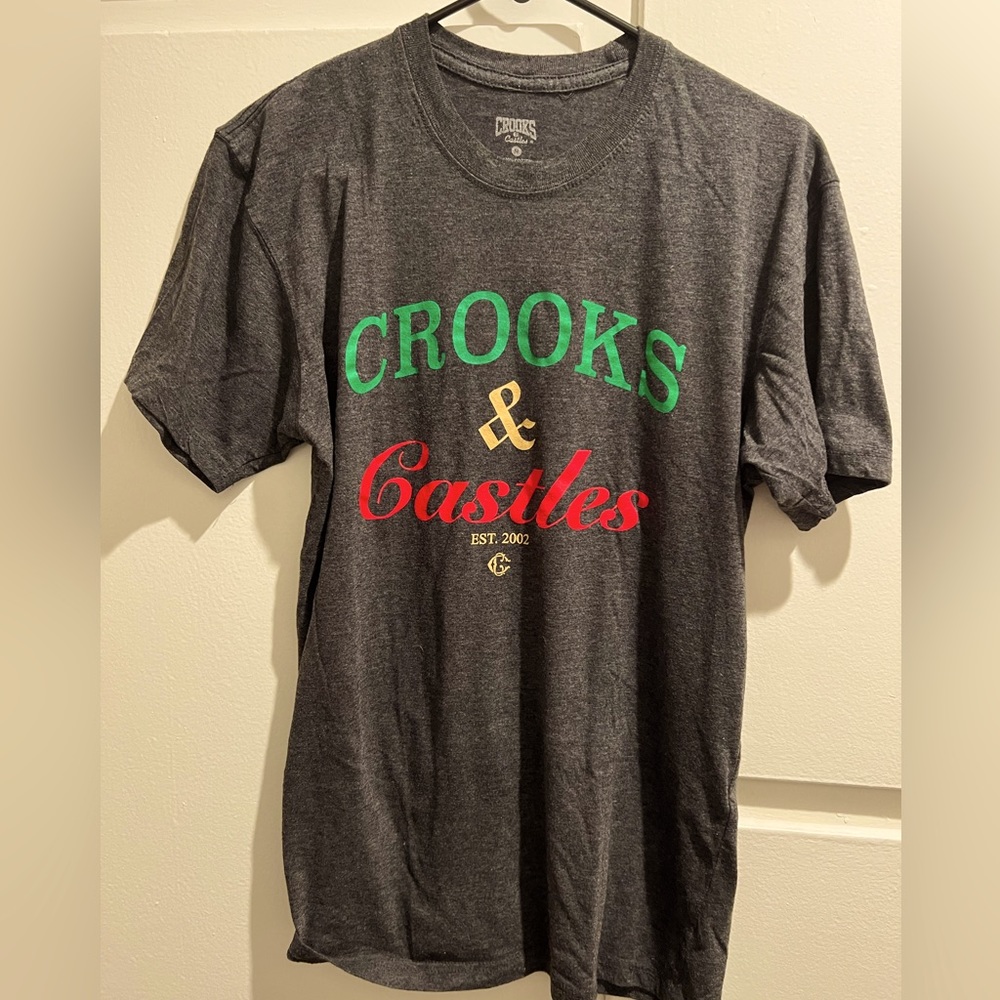 Crooks and Castle t shirt. Medium.
